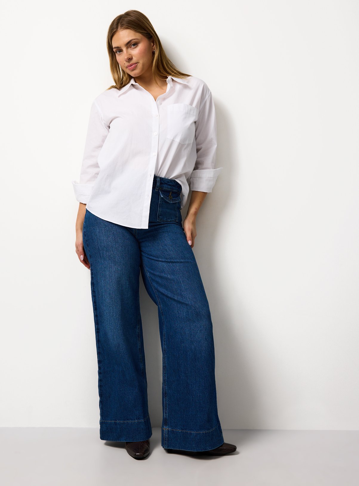 The Mid Blue Flared Leg Denim Jeans 10R - Image 2 thumbnail